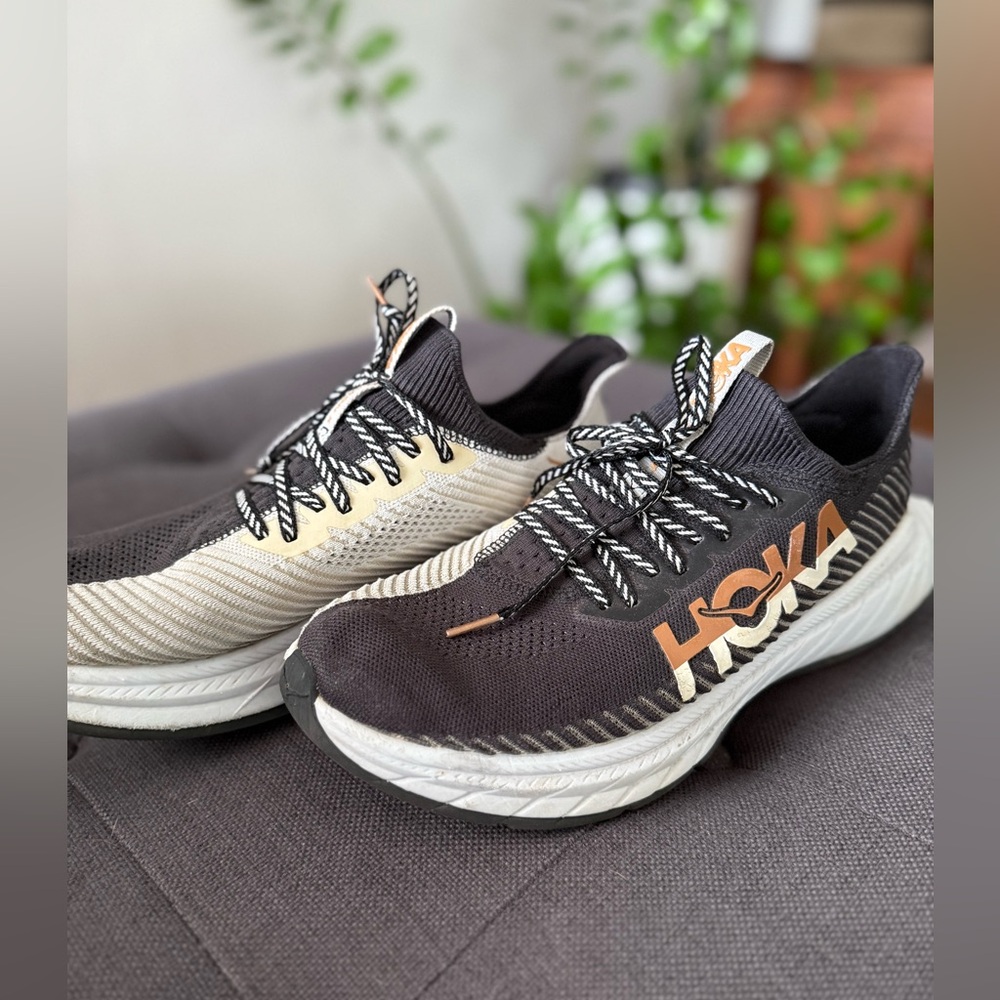 Hoka One One Carbon X 3 Men's
Running Shoes Black White Rose Gold
Size 9